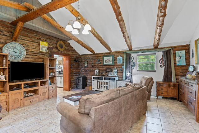 901 County Road 3925, Wolfe City, TX 75496