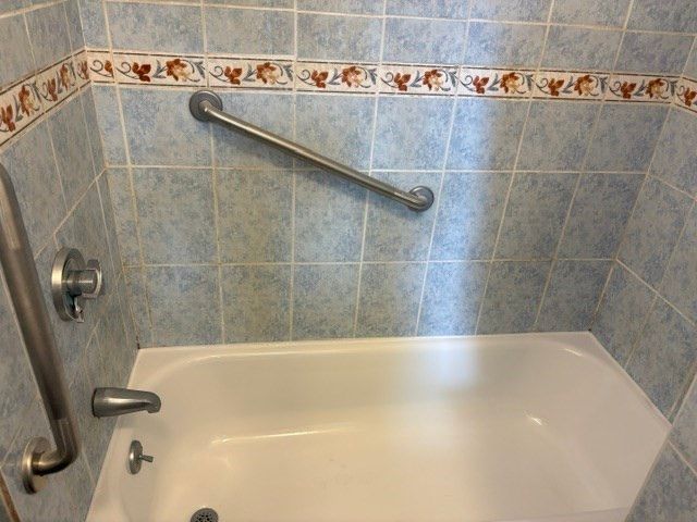 77-79 Millet St 79, Boston, MA 02124