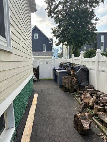 77-79 Millet St 79, Boston, MA 02124