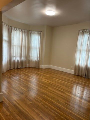 77-79 Millet St 79, Boston, MA 02124