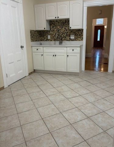 77-79 Millet St 79, Boston, MA 02124