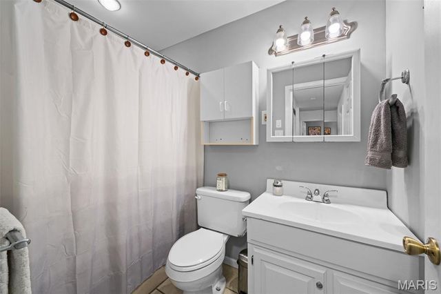 1290 Greenmar Drive, Fenton, MO 63026