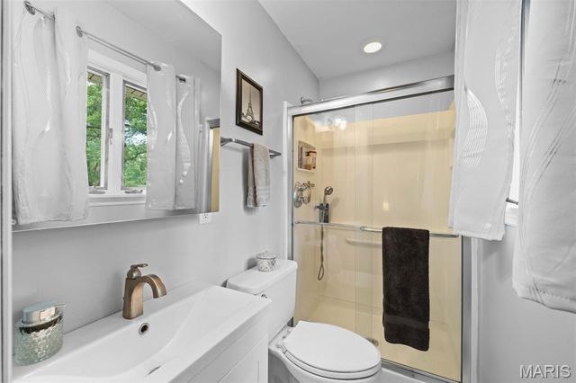 1290 Greenmar Drive, Fenton, MO 63026