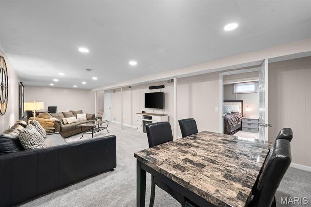 1290 Greenmar Drive, Fenton, MO 63026