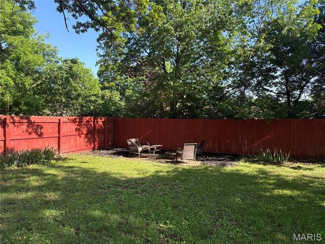 1290 Greenmar Drive, Fenton, MO 63026