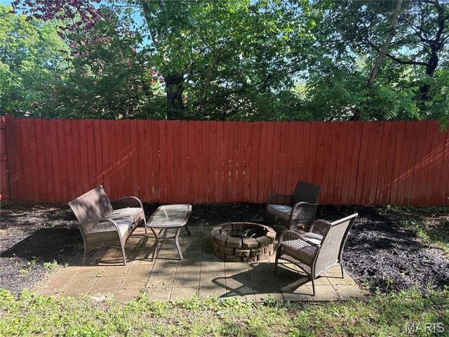 1290 Greenmar Drive, Fenton, MO 63026