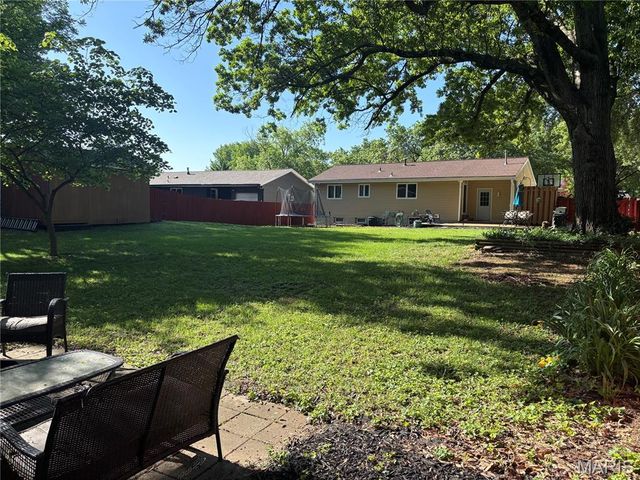 1290 Greenmar Drive, Fenton, MO 63026