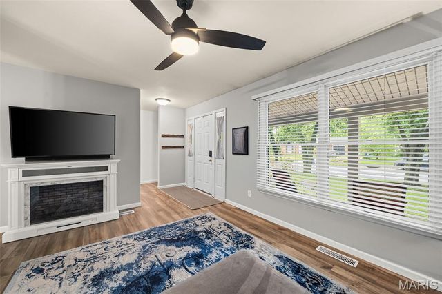 1290 Greenmar Drive, Fenton, MO 63026