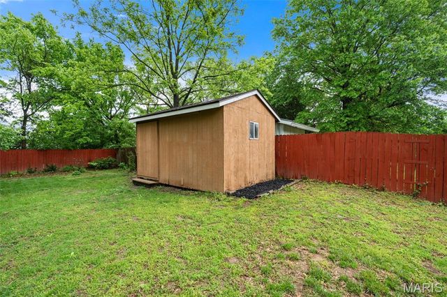 1290 Greenmar Drive, Fenton, MO 63026