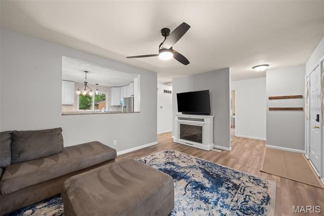 1290 Greenmar Drive, Fenton, MO 63026