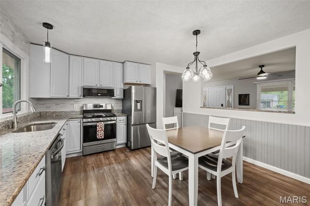 1290 Greenmar Drive, Fenton, MO 63026