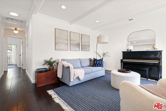1012 Dexter Street, Los Angeles, CA 90042