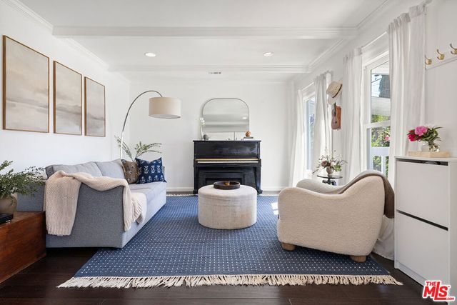1012 Dexter Street, Los Angeles, CA 90042