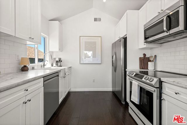 1012 Dexter Street, Los Angeles, CA 90042
