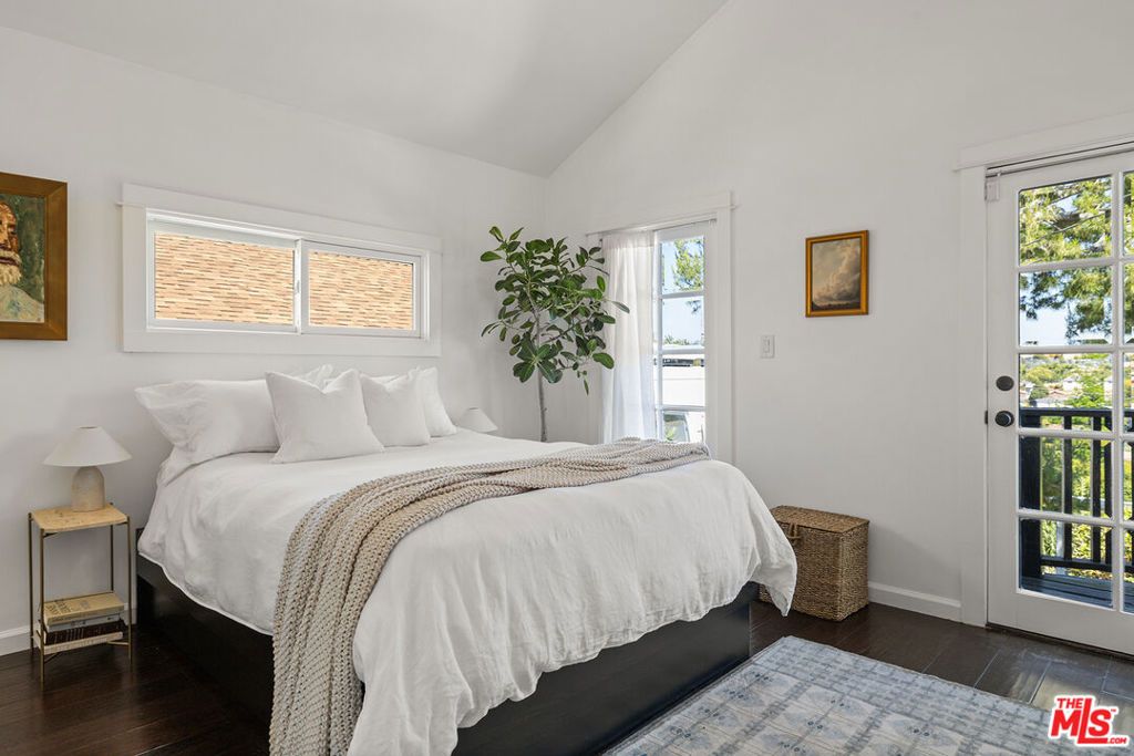 Image 14 of property listing at 1012 Dexter Street, Los Angeles, CA 90042