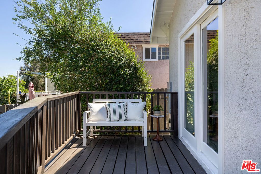 Image 18 of property listing at 1012 Dexter Street, Los Angeles, CA 90042
