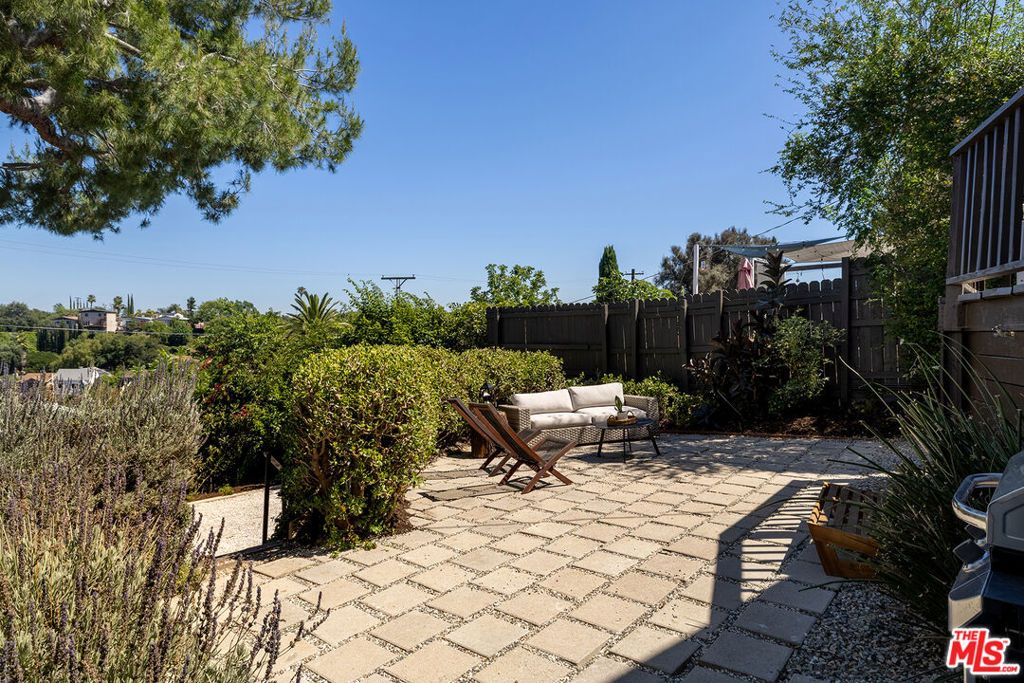 Image 19 of property listing at 1012 Dexter Street, Los Angeles, CA 90042