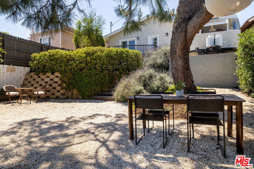 Image 26 of property listing at 1012 Dexter Street, Los Angeles, CA 90042