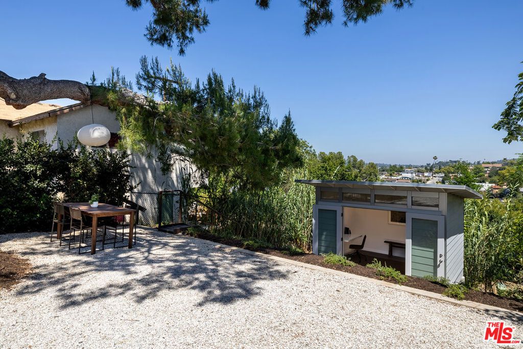 Image 27 of property listing at 1012 Dexter Street, Los Angeles, CA 90042