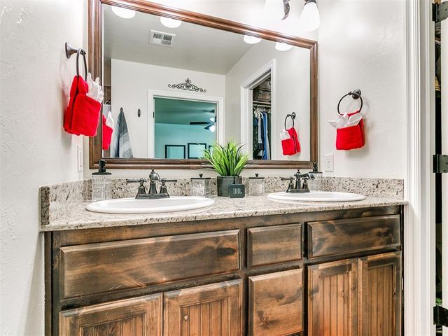 11487 Stonecrest, Guthrie, OK 73044
