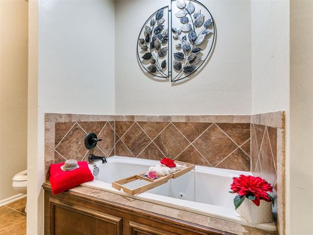 11487 Stonecrest, Guthrie, OK 73044