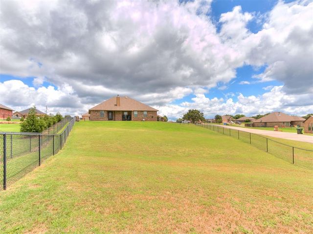 11487 Stonecrest, Guthrie, OK 73044