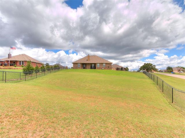 11487 Stonecrest, Guthrie, OK 73044