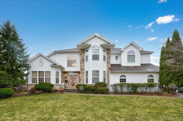 11 Island Trail, Mount Sinai, NY 11766