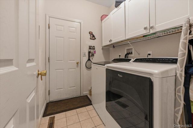 11 Island Trail, Mount Sinai, NY 11766