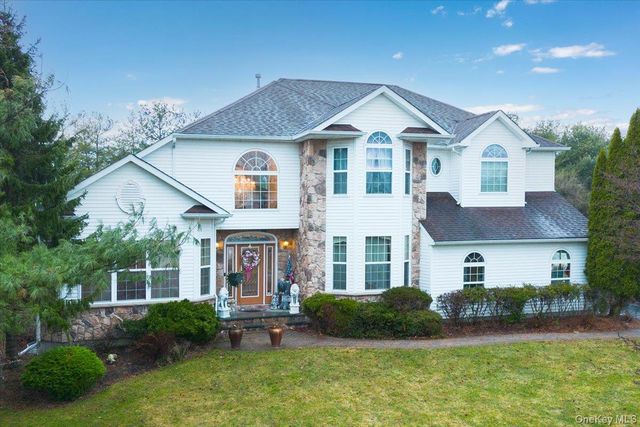 11 Island Trail, Mount Sinai, NY 11766