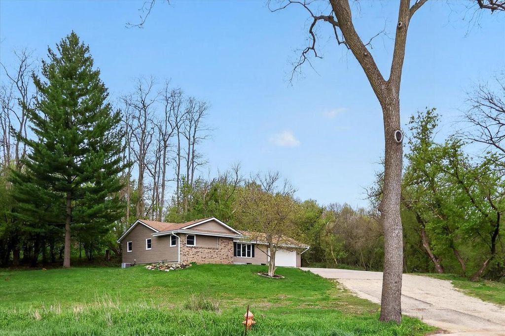 2027 N Washington Street, Janesville, WI 53548