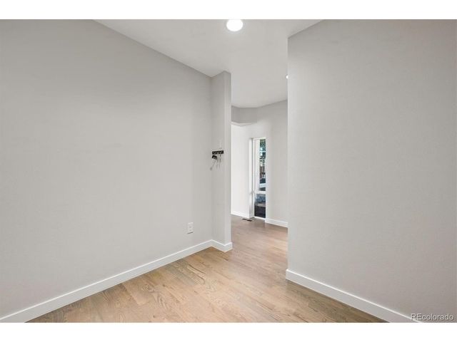 3215 S Dahlia St, Denver, CO 80222