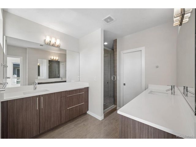 3215 S Dahlia St, Denver, CO 80222