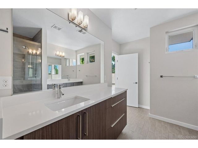 3215 S Dahlia St, Denver, CO 80222