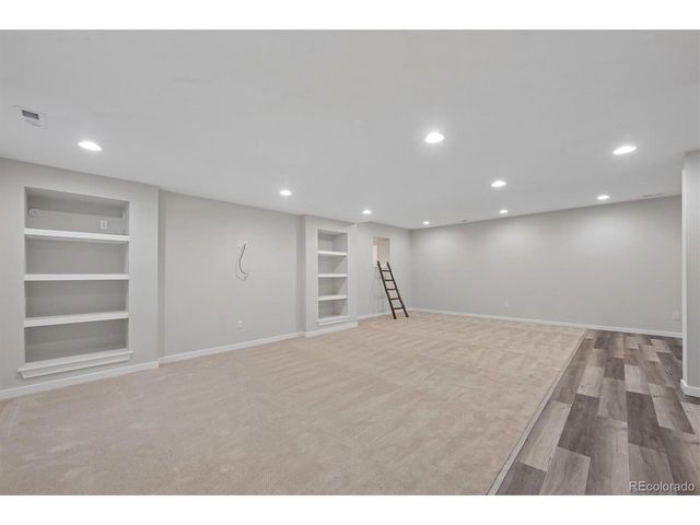 3215 S Dahlia St, Denver, CO 80222