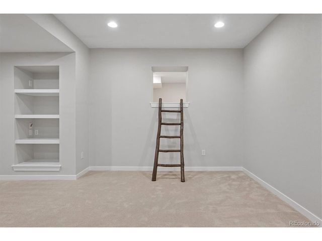3215 S Dahlia St, Denver, CO 80222