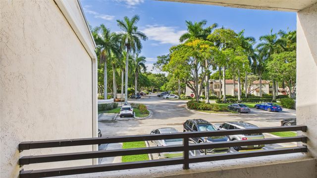 9809 NW 3rd Ct 8, Fort Lauderdale, FL 33324