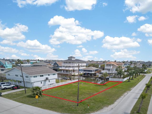 22003 Matagorda Drive, Galveston, TX 77554