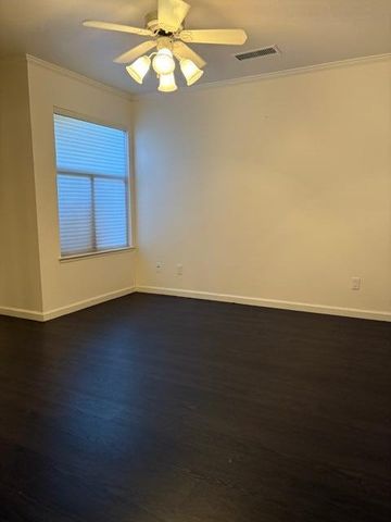 725 N Silvervale Drive, Visalia, CA 93292