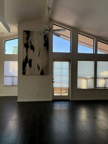 725 N Silvervale Drive, Visalia, CA 93292