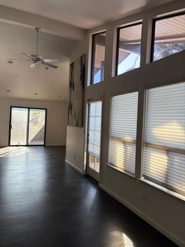 725 N Silvervale Drive, Visalia, CA 93292