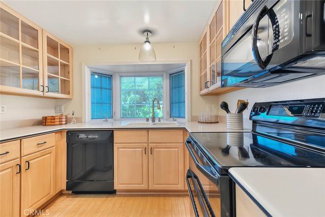 18723 Mayall, Northridge, CA 91324