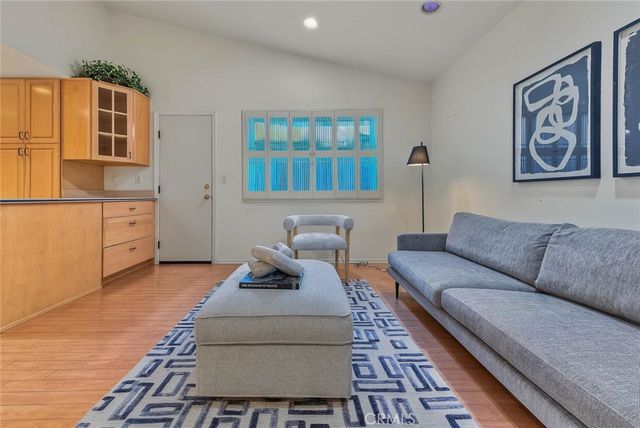 18723 Mayall, Northridge, CA 91324