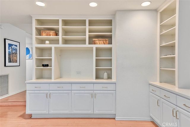18723 Mayall, Northridge, CA 91324