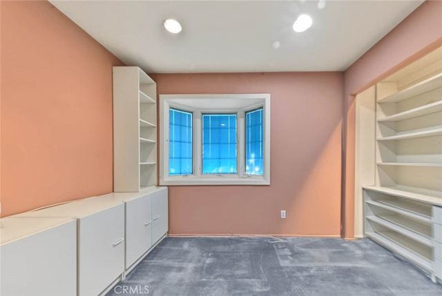 18723 Mayall, Northridge, CA 91324