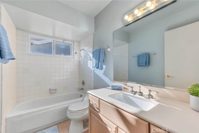 18723 Mayall, Northridge, CA 91324