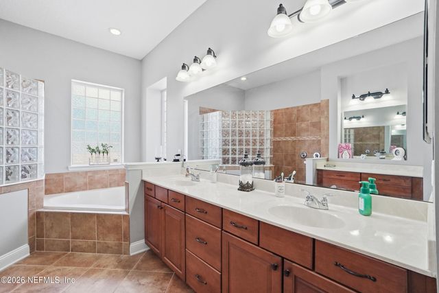 294 STONEWELL Drive, St. Johns, FL 32259