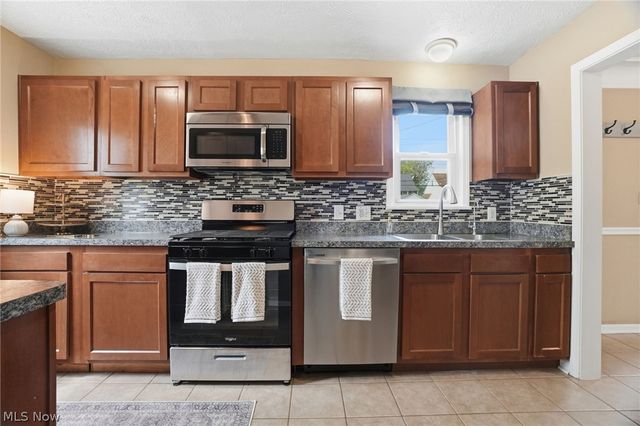 350 E 210th Street, Euclid, OH 44123