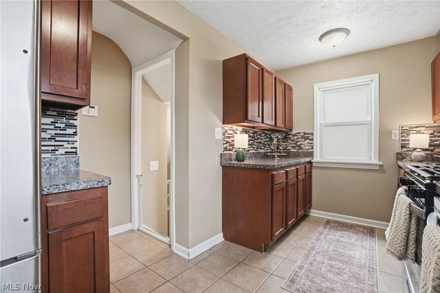 350 E 210th Street, Euclid, OH 44123