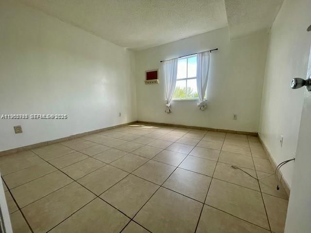 8260 SW 210th St 311, Cutler Bay, FL 33189